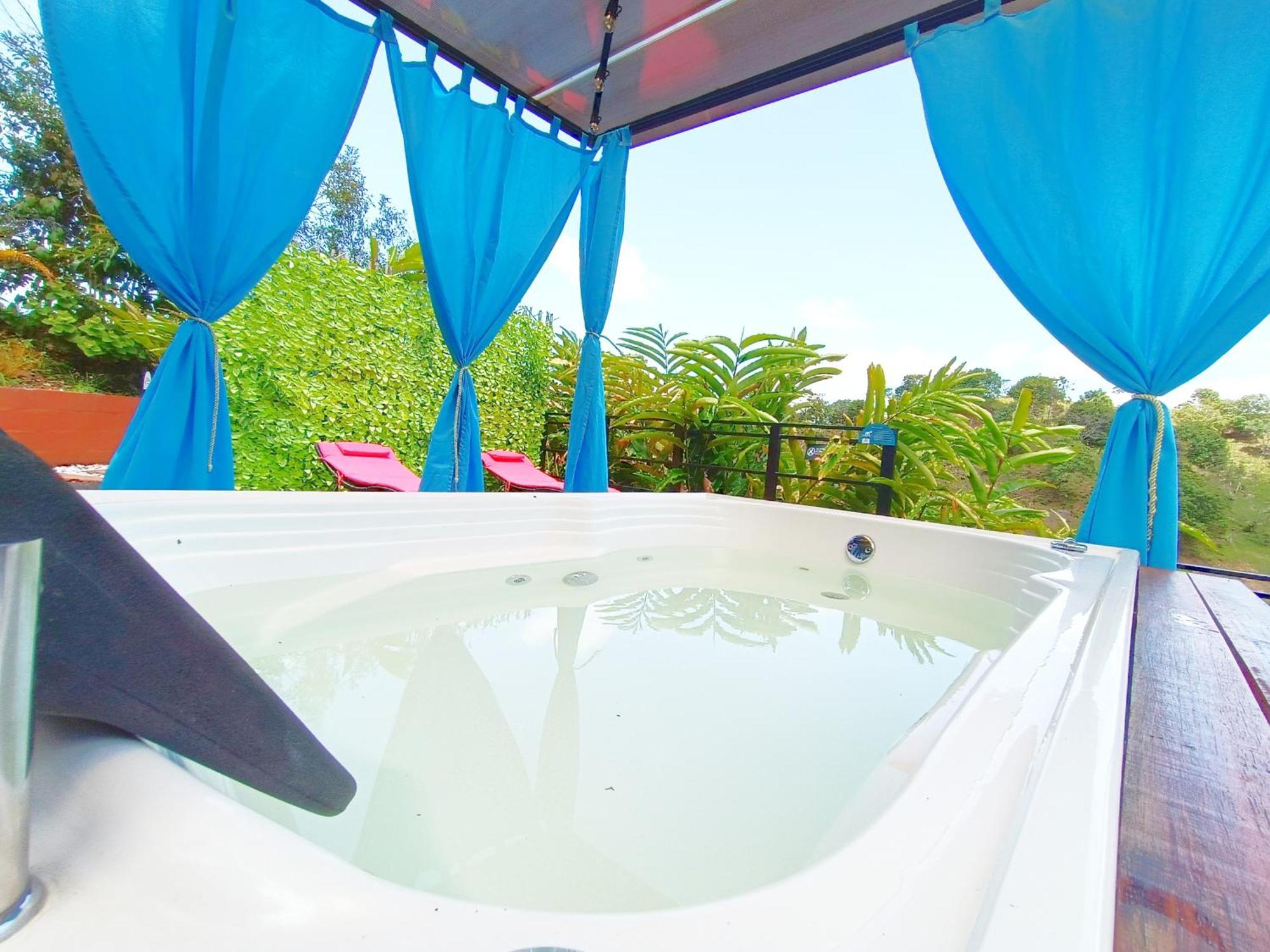 Hotel Glamping The Mountain Guatapé Exteriér fotografie